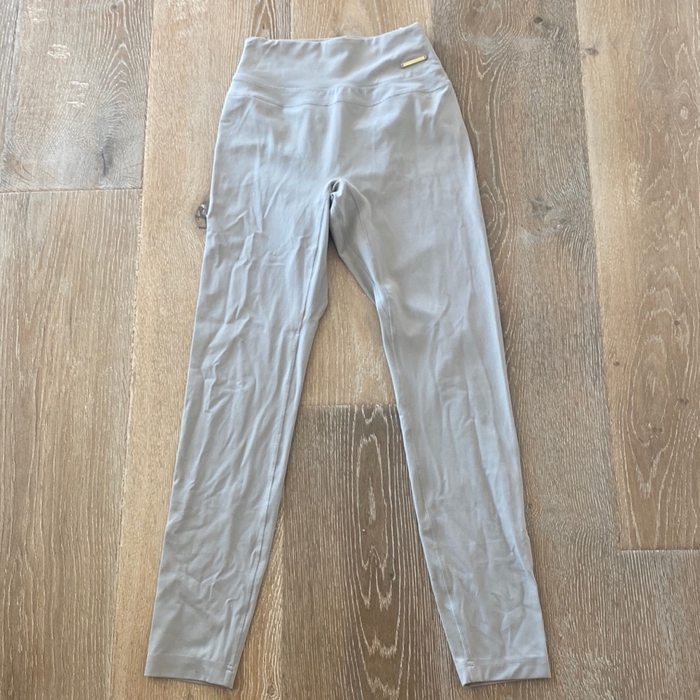 Gymshark Whitney Simmons Leggings Size Small
